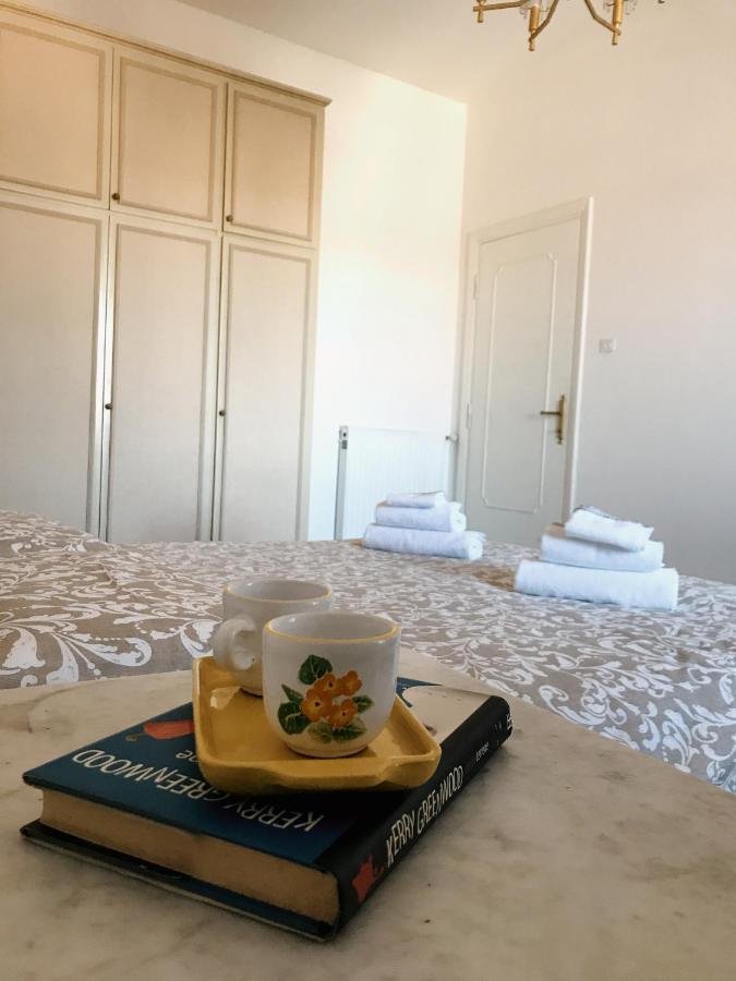 Casa Zi' Peppe Leilighet Capranica Eksteriør bilde